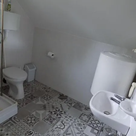 Charlie Vendeghaz,emelet 8 Fos,100m2-es Siófok