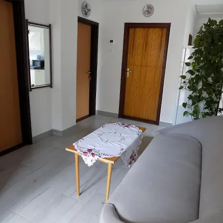 Charlie Vendégház,emelet 8 Fős,100m2-es *