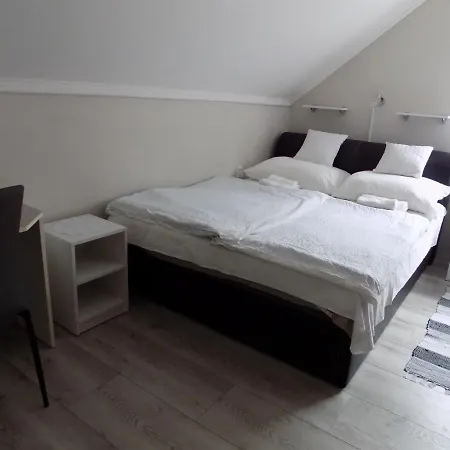 Charlie Vendégház,emelet 8 Fős,100m2-es Siófok