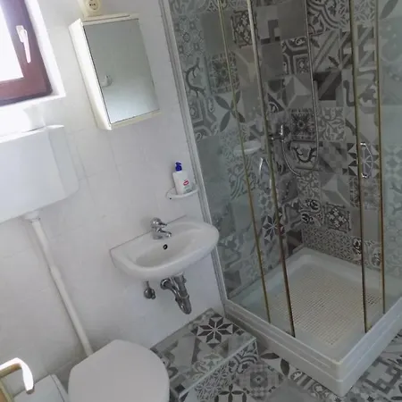 Lägenhet Charlie Vendeghaz,emelet 8 Fos,100m2-es