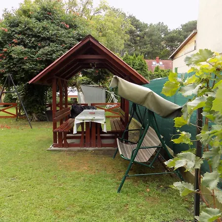 Charlie Vendeghaz,emelet 8 Fos,100m2-es *