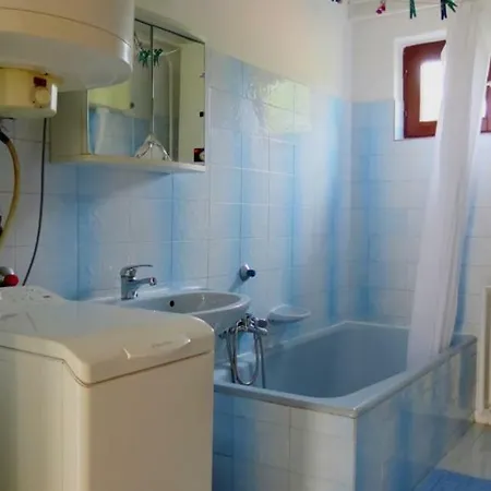 Charlie Vendeghaz,emelet 8 Fos,100m2-es