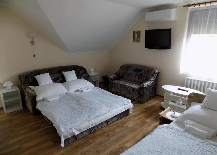 Charlie Vendégház,emelet 8 Fős,100m2-es Apartamento Siófok