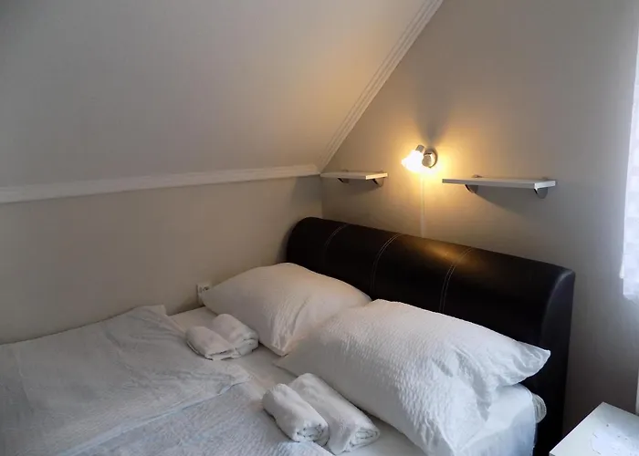 Appartement Charlie Vendégház,emelet 8 Fős,100m2-es Siófok